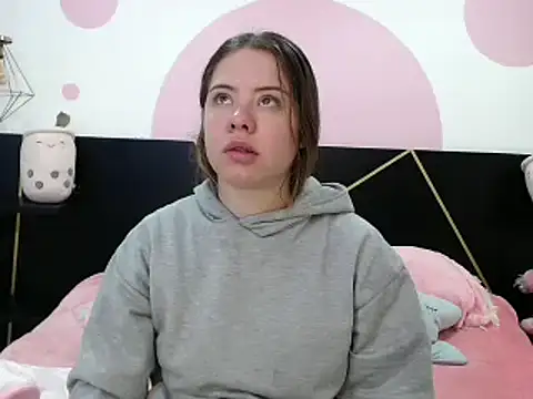 Snapshot of DanniAbbey chatting on 02.12.25 DanniAbbey online show from 02.12.25