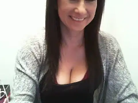 Snapshot of Jennys_room_77 chatting on 01.04.25 Jennys room 77 online show from 01.04.25