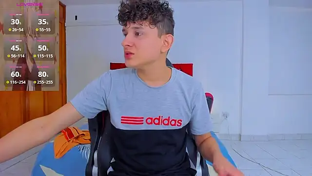 Snapshot of Nathan_Bluee chatting on 12.15.24 Nathan Bluee online show from 12.15.24