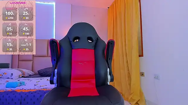 Snapshot of Nathan_Bluee chatting on 02.11.25 Nathan Bluee online show from 02.11.25