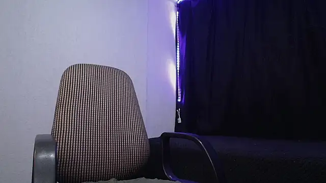 Snapshot of sexybat_twink chatting on 03.15.25 sexybat twink online show from 03.15.25
