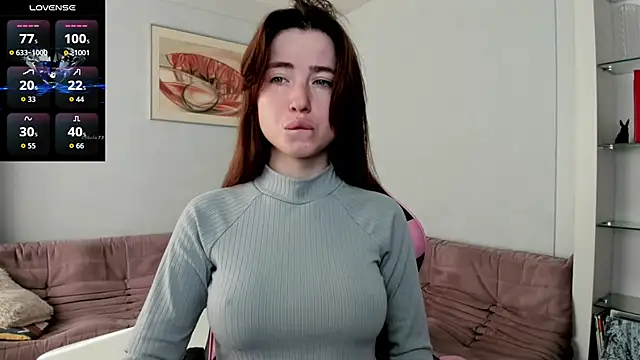 Snapshot of Luxuryalma chatting on 10.04.25 Luxuryalma online show from 10.04.25