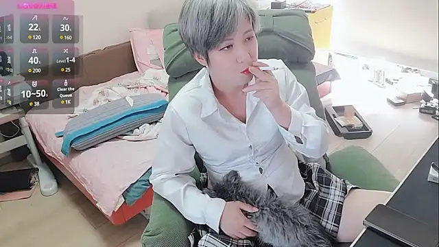 Snapshot of majlee2024 chatting on 03.19.25 majlee2024 online show from 03.19.25