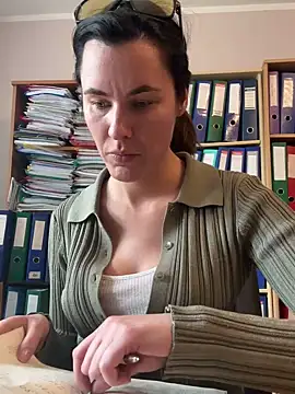 Snapshot of Sara_darling chatting on 03.12.25 Sara darling online show from 03.12.25