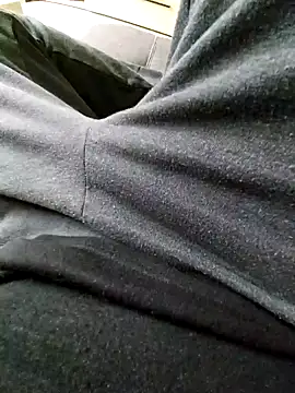 Snapshot of 85Friedrich chatting on 10.07.25 85Friedrich online show from 10.07.25