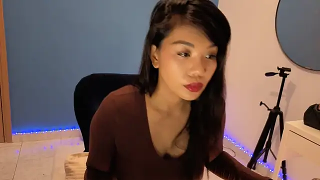 Snapshot of NaughtyMe chatting on 10.16.25 NaughtyMe online show from 10.16.25