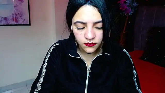 Violettasquirt online show from 11.12.25