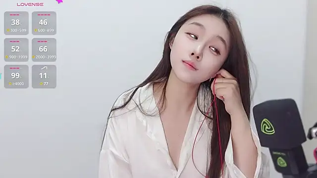 Hazel-11 online show from 01.06.25