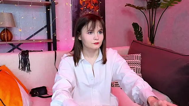 CiriRianonn online show from 02.22.25