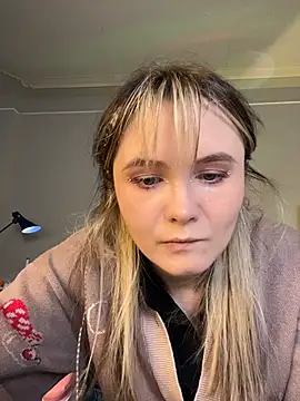 CiriRianonn online show from 11.08.25