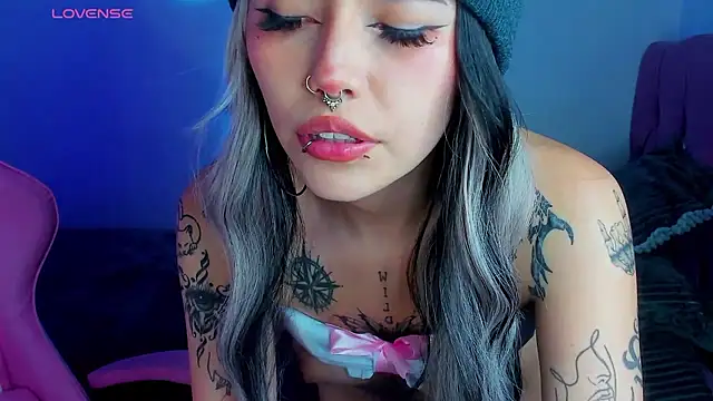 Snapshot of adri_tom44 chatting on 12.02.24 adri tom44 online show from 12.02.24