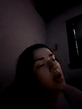 Snapshot of Luulaa444 chatting on 11.04.25 Luulaa444 online show from 11.04.25