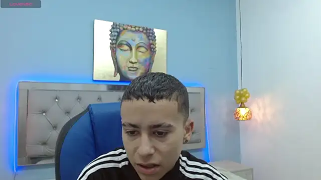 Xavii18 online show from 03.07.25