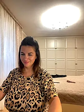 Dina0908 online show from 10.31.25