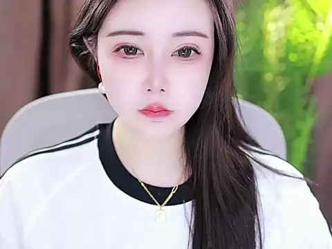 Qiaoqiao  online show from 02.07.25