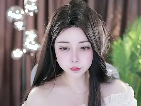 Qiaoqiao  online show from 03.02.25