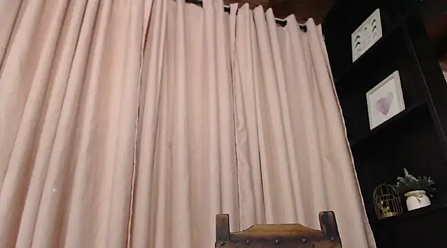 Snapshot of ysabel_sanchez4 chatting on 03.08.25 ysabel sanchez4 online show from 03.08.25