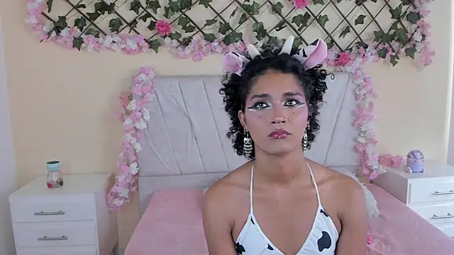 Snapshot of baby_kaliope chatting on 12.11.24 baby kaliope online show from 12.11.24