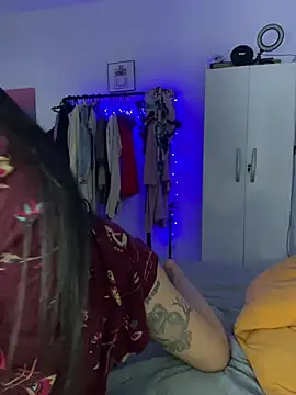 GrlAlice online show from 12.25.24