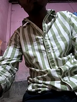 Snapshot of Barmab27 chatting on 10.31.25 Barmab27 online show from 10.31.25