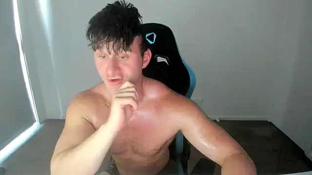 Snapshot of _DownUnderFit_ chatting on 10.28.25 DownUnderFit online show from 10.28.25