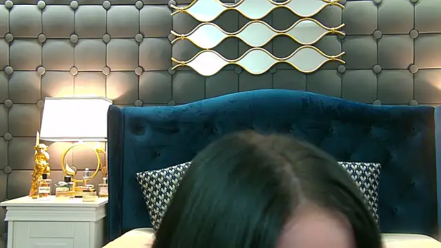 LeyaCass online show from 01.13.25