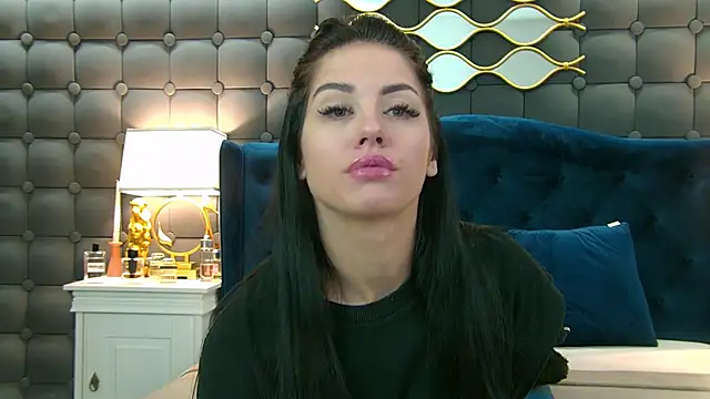 LeyaCass online show from 02.02.25