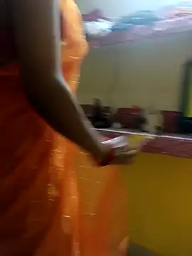 Snapshot of Rashili_Riya chatting on 10.08.25 Rashili Riya online show from 10.08.25