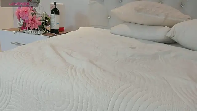 brithany rousee online show from 10.25.25