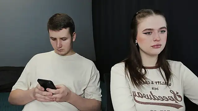 Snapshot of Pinku_kitsune chatting on 02.21.25 Pinku kitsune online show from 02.21.25