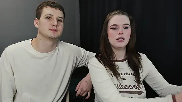 Pinku kitsune online show from 03.04.25