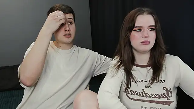 Snapshot of Pinku_kitsune chatting on 03.05.25 Pinku kitsune online show from 03.05.25