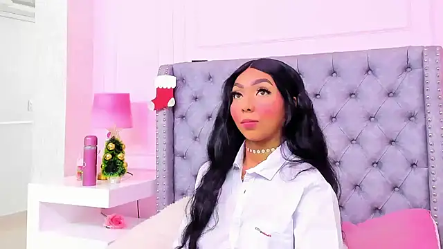 HaileeRoberts online show from 11.19.25