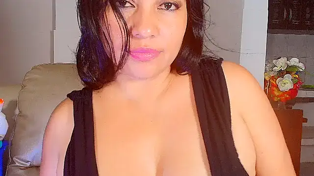 Snapshot of Natasha_Montero_ chatting on 01.25.25 Natasha Montero online show from 01.25.25