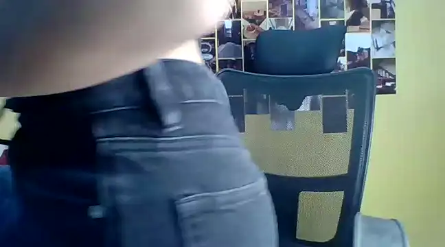 Snapshot of Nicole-wallace chatting on 01.21.25 Nicole-wallace online show from 01.21.25