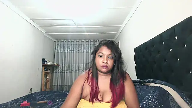 Snapshot of Indianmayaxoxo chatting on 01.08.25 Indianmayaxoxo online show from 01.08.25
