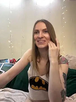Snapshot of RachelBelI chatting on 02.12.25 RachelBelI online show from 02.12.25