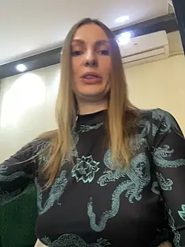 Snapshot of RachelBelI chatting on 03.01.25 RachelBelI online show from 03.01.25