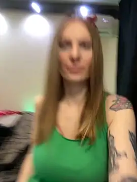 Snapshot of RachelBelI chatting on 10.01.25 RachelBelI online show from 10.01.25