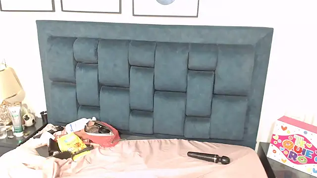 Sophia-Smith2 online show from 02.27.25