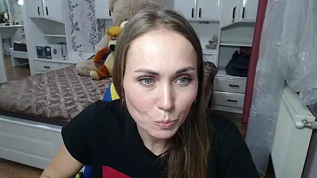 Snapshot of 69SexySecret69 chatting on 03.10.25 69SexySecret69 online show from 03.10.25