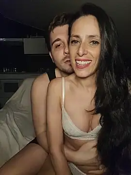 Snapshot of dansarah chatting on 12.03.25 dansarah online show from 12.03.25