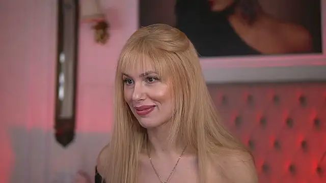 Snapshot of AdelineKing chatting on 01.26.25 AdelineKing online show from 01.26.25