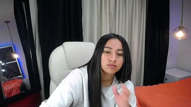 Snapshot of ailyn_miranda chatting on 03.02.25 ailyn miranda online show from 03.02.25