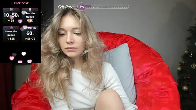 Snapshot of foxy_blond chatting on 01.13.25 foxy blond online show from 01.13.25