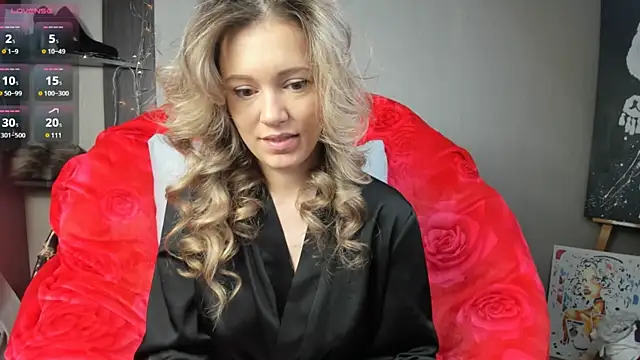 Snapshot of foxy_blond chatting on 01.28.25 foxy blond online show from 01.28.25