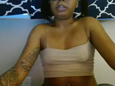 Snapshot of YaraBrynnn chatting on 01.08.25 YaraBrynnn online show from 01.08.25