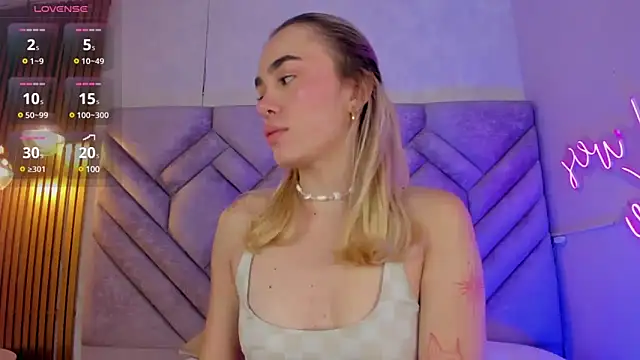 Lucy Vega online show from 12.21.24