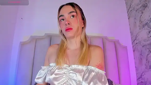 Lucy Vega online show from 01.13.25