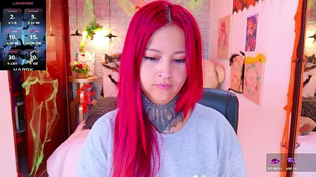 Snapshot of meghan_nill chatting on 10.17.25 meghan nill online show from 10.17.25